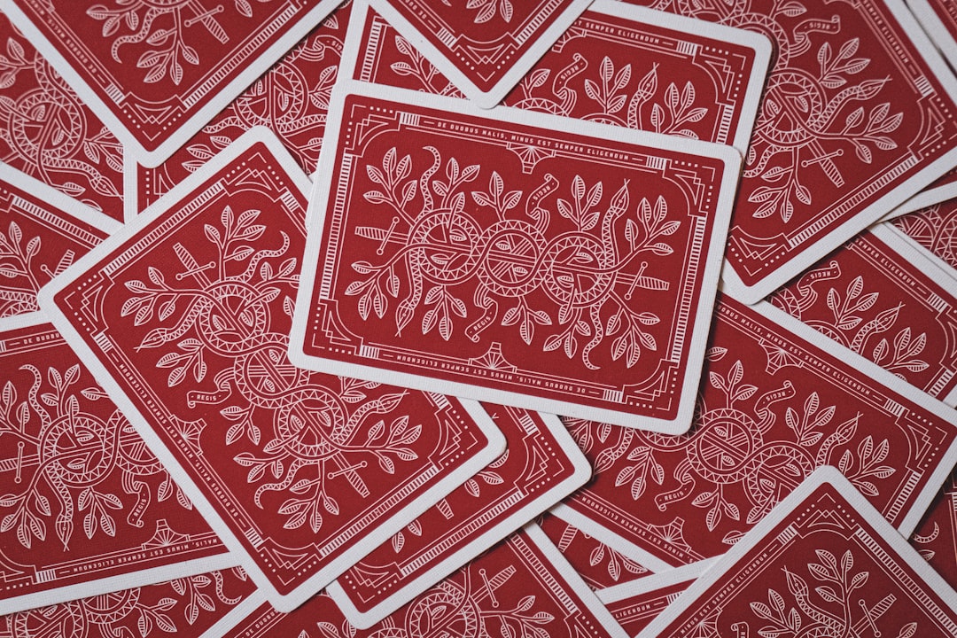 red-playing-cards-kpy9410ha2s